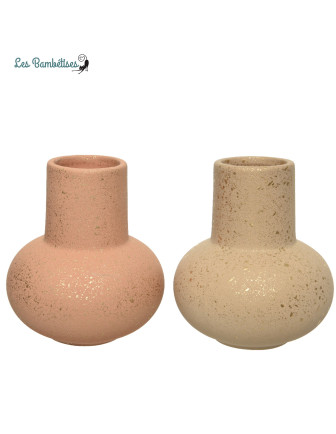 petit-vase-rose-avec-paillettes-dorees
