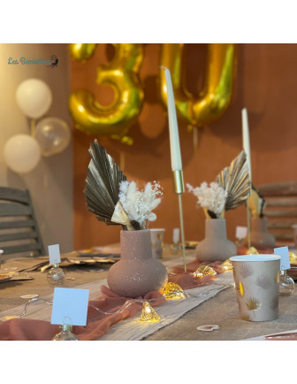 petit-vase-rose-avec-paillettes-dorees-decoration-table-mariage