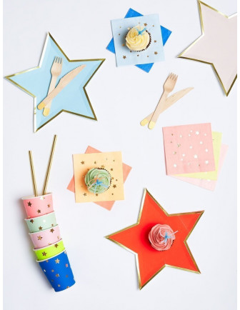 8 petites assiettes octogonales "Happy Birthday" tons pastels et fluos