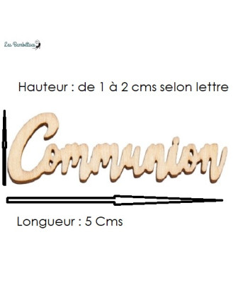 12-decos-confettis-en-bois-communion-decoration-table