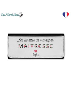 etui-a-lunettes-maitresse-lettres-fleuries-personnalisable 2