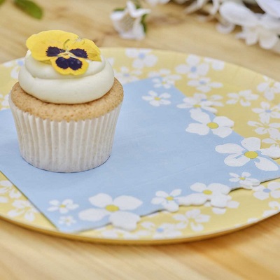 deco-anniversaire-theme-fleurs-serviettes-fleurs